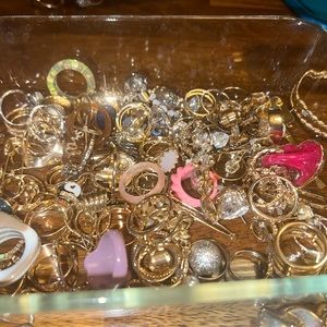Huge jewelry lot